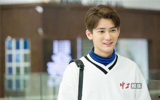 熊梓淇照片浪花一朵朵,青春活力尽显