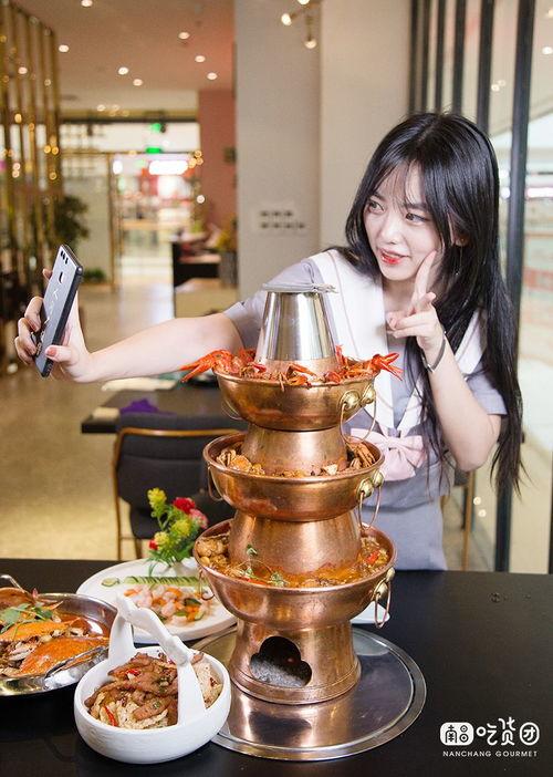 网红3锅儿,烹饪界的明星，美食达人的传奇之路